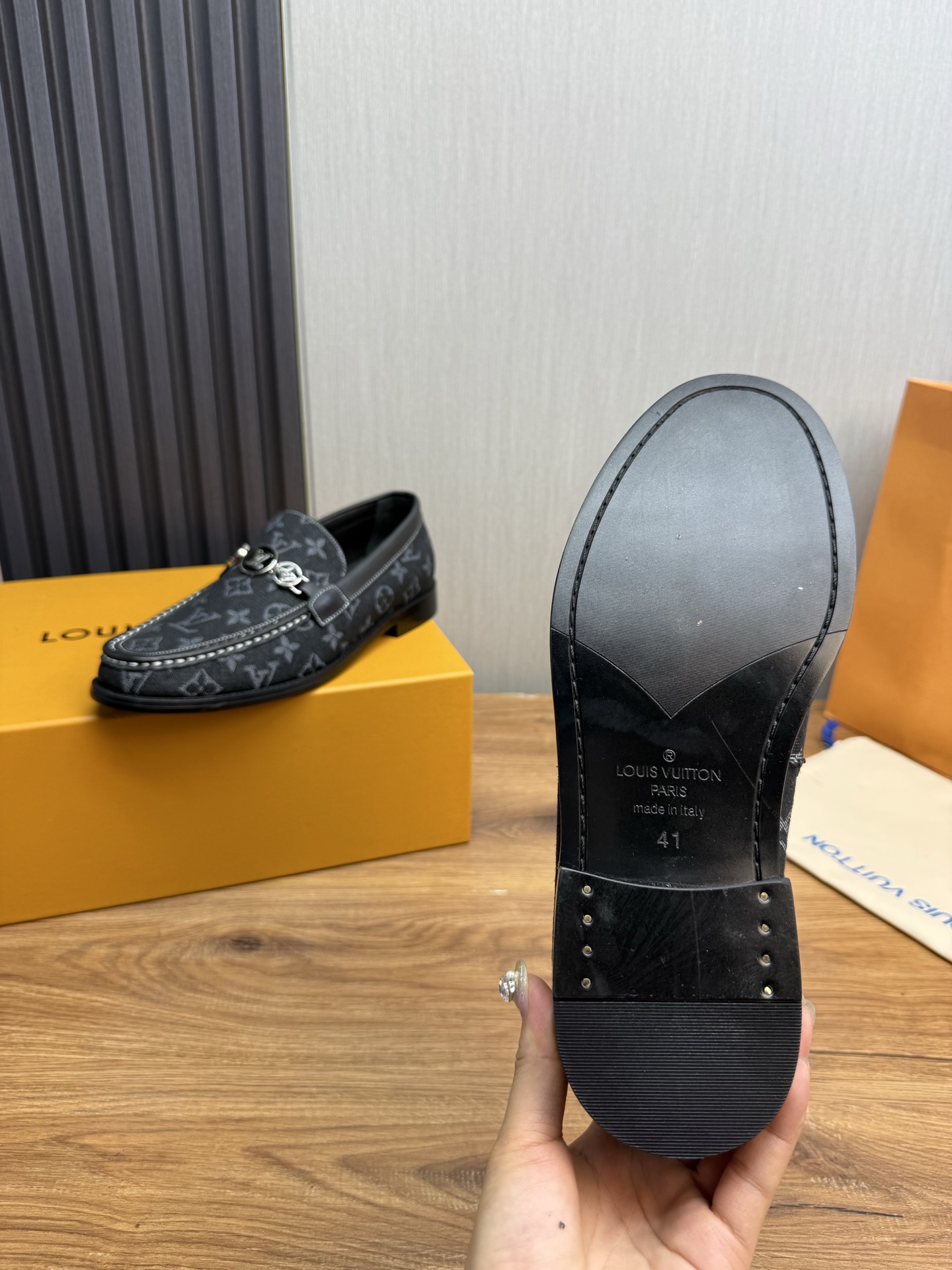 LV